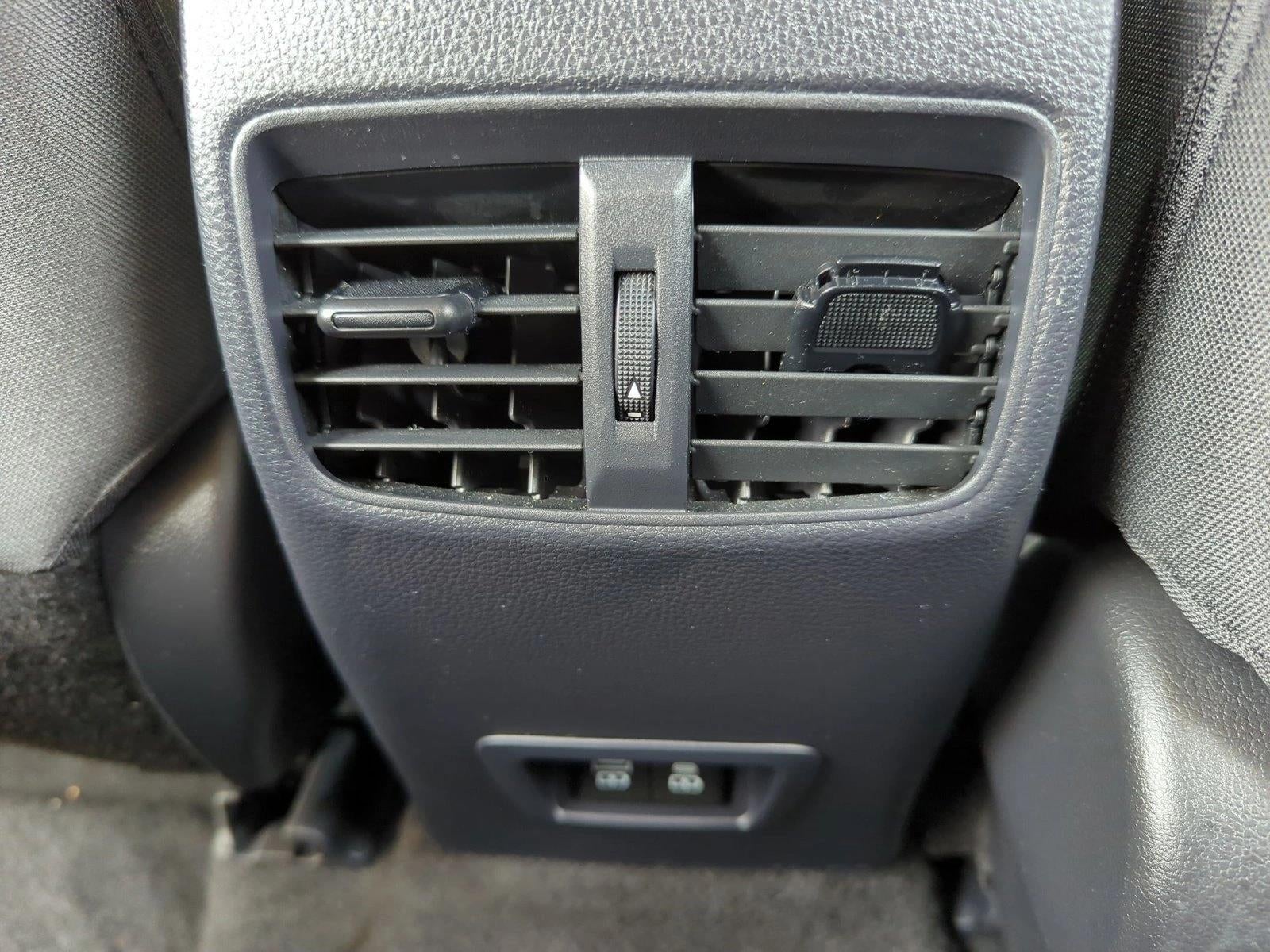 2022 Toyota Corolla Cross LE 2WD (Natl)