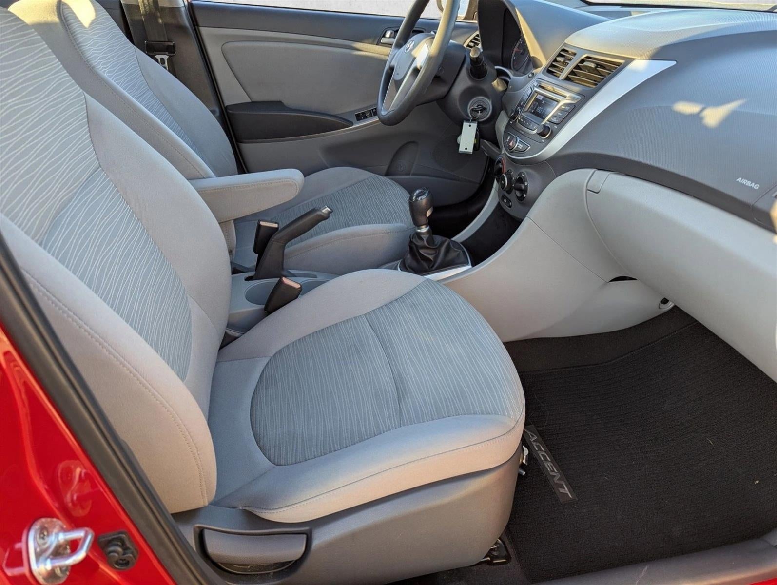 2016 Hyundai ACCENT 4dr Sdn Man SE