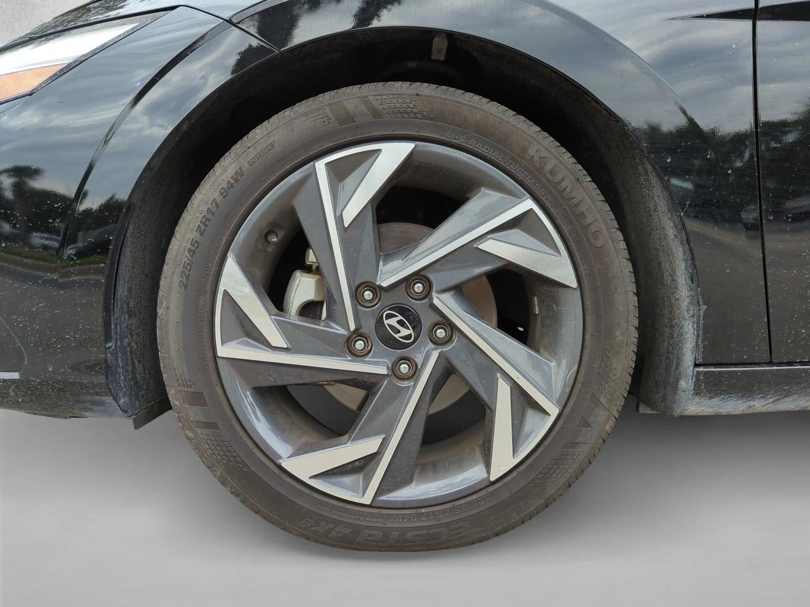 2025 Hyundai ELANTRA SEL Convenience IVT