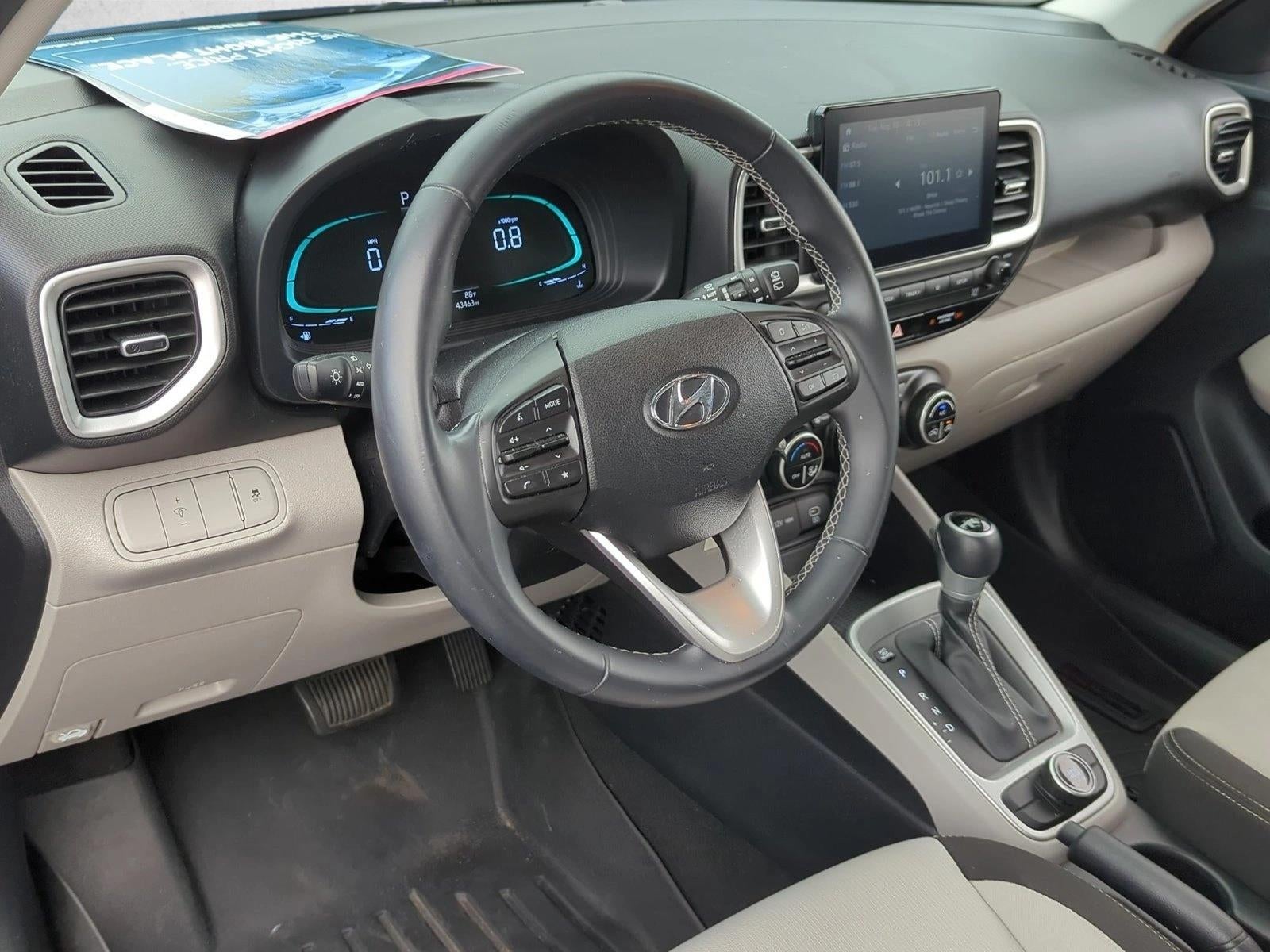 2023 Hyundai VENUE SEL IVT