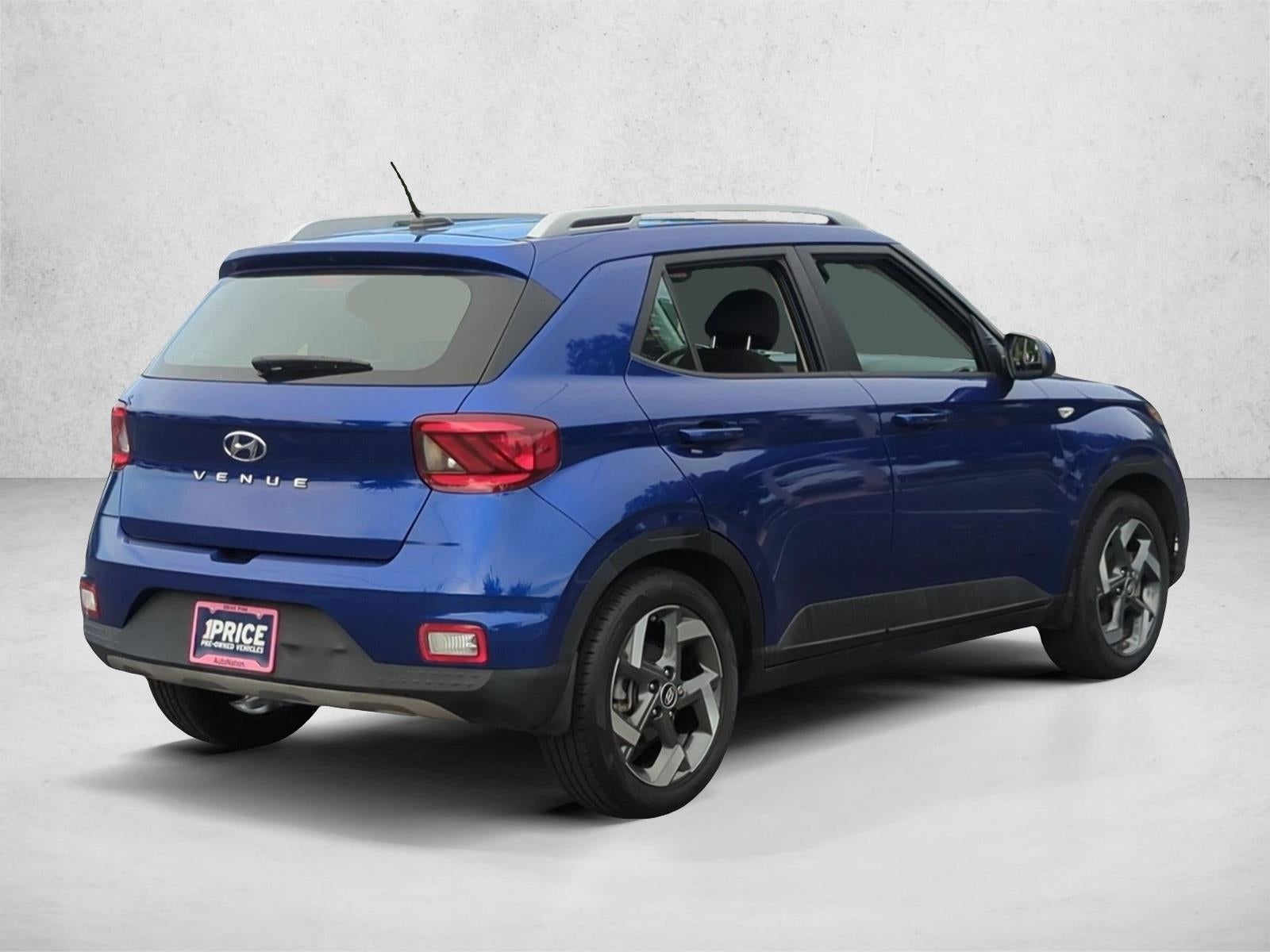 2023 Hyundai VENUE SEL IVT