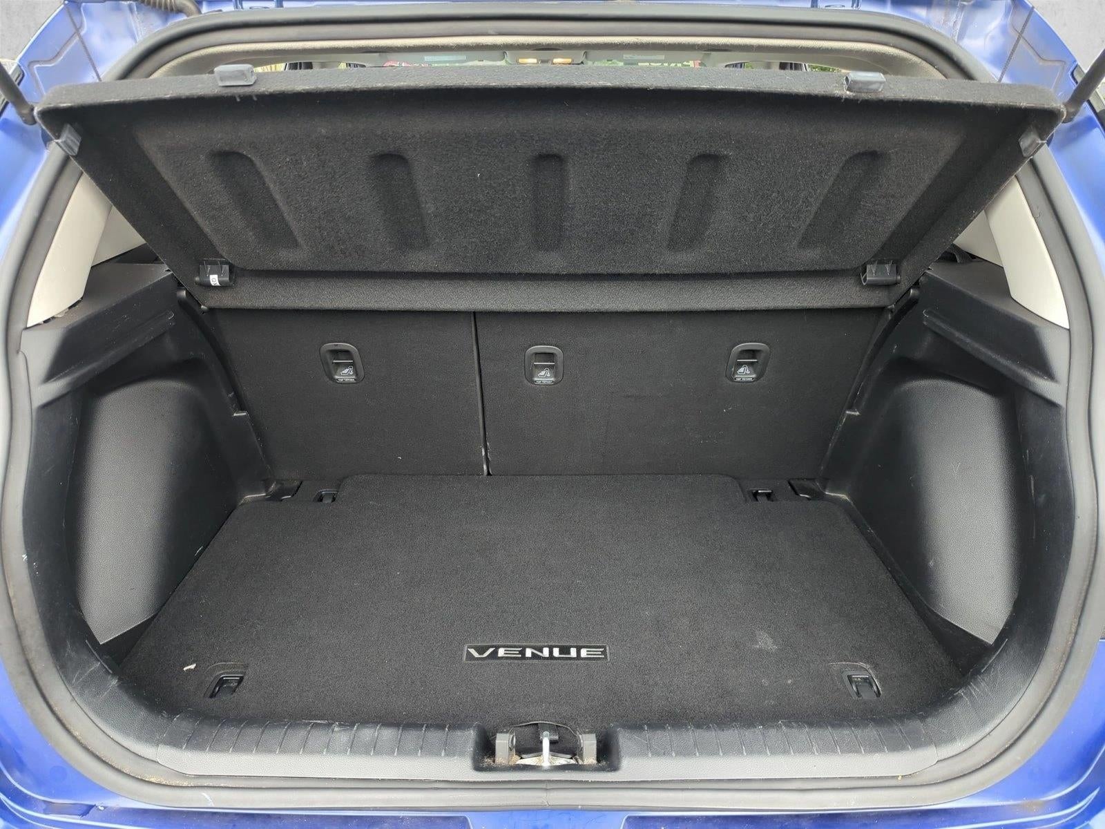 2023 Hyundai VENUE SEL IVT