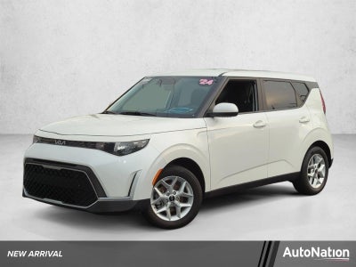 2024 Kia Soul LX IVT