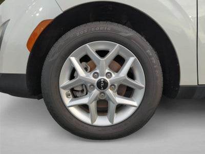 2024 Kia Soul LX IVT