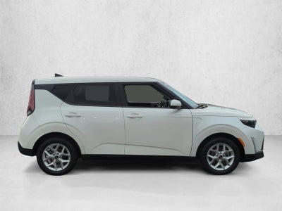 2024 Kia Soul LX IVT