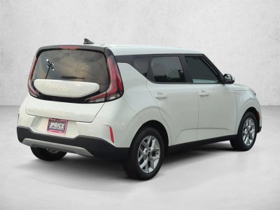 2024 Kia Soul LX IVT