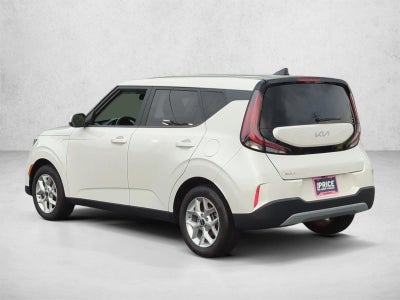 2024 Kia Soul LX IVT