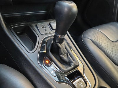 2019 Jeep Cherokee Overland FWD