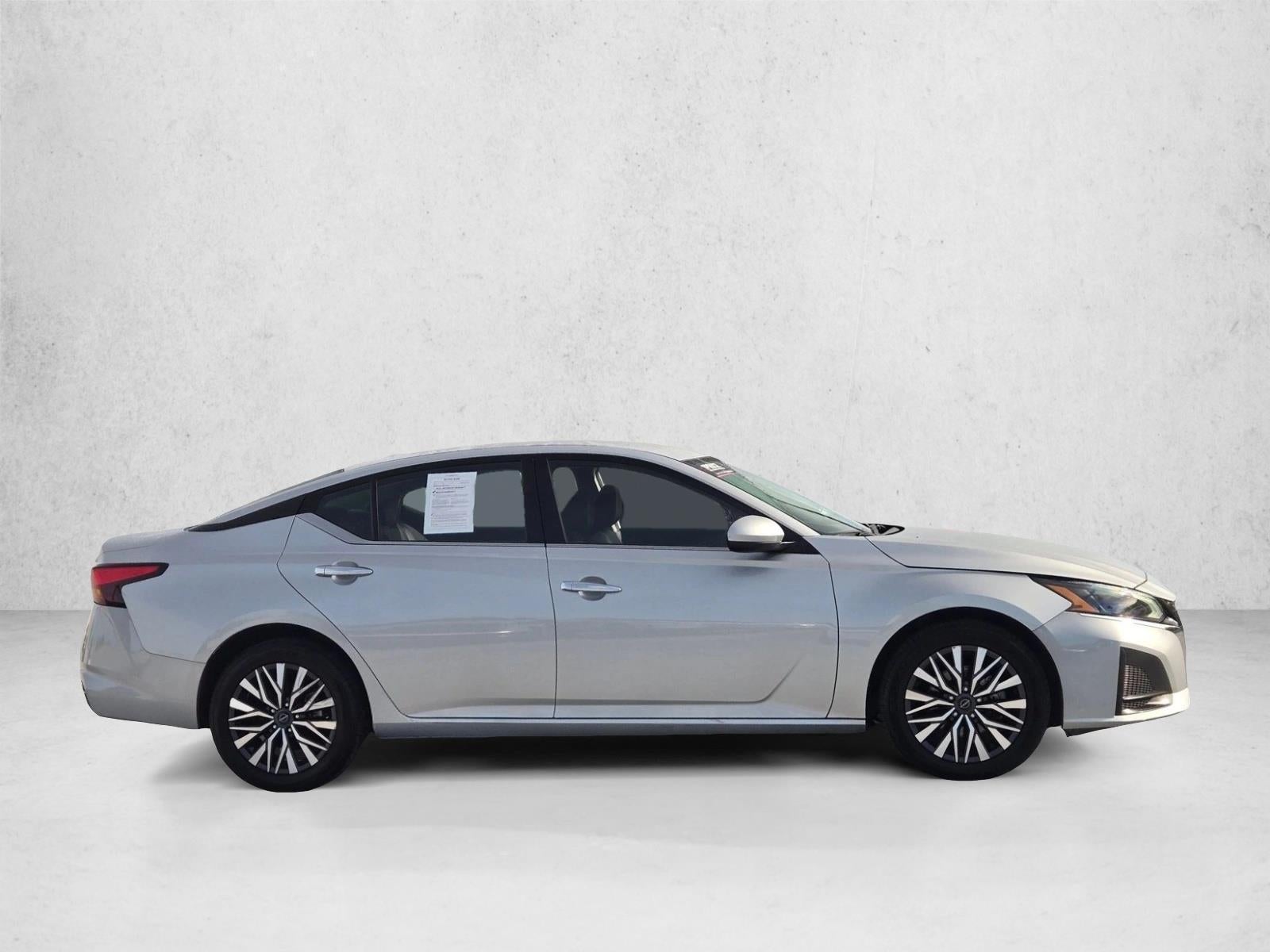 2023 Nissan Altima 2.5 SV AWD Sedan