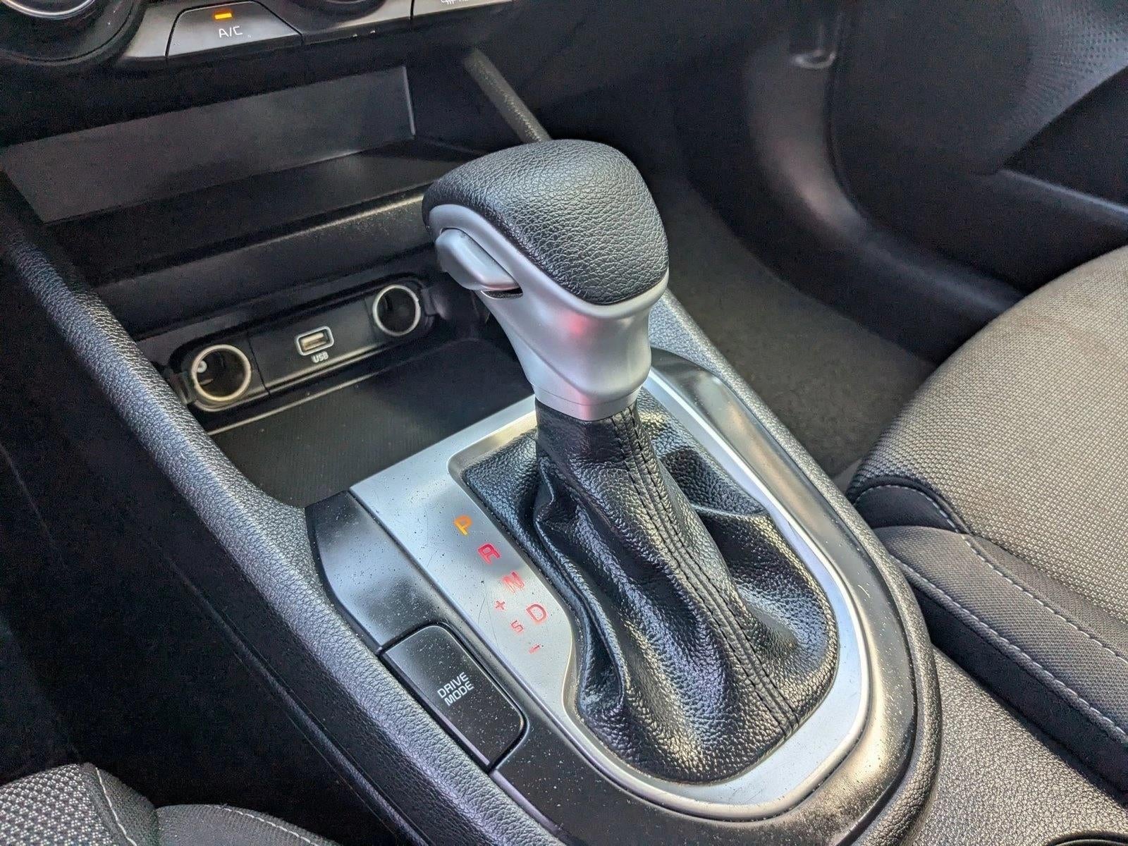 2023 Kia Forte LXS IVT