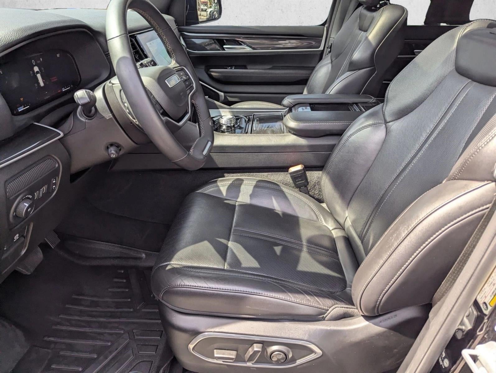 2022 Jeep Wagoneer Series I 4x2