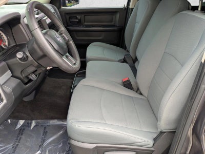 2017 RAM 1500 Express 4x2 Crew Cab 5'7" Box