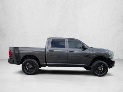 2017 RAM 1500 Express 4x2 Crew Cab 5'7" Box