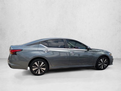 2021 Nissan Altima 2.5 SV Sedan
