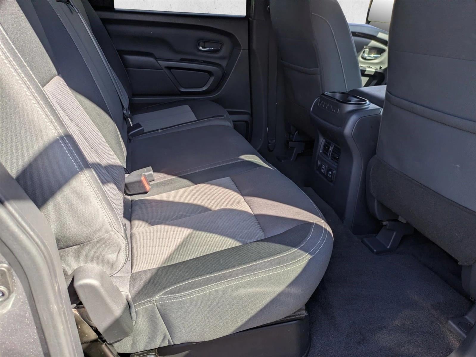 2023 Nissan Titan 4x2 Crew Cab SV