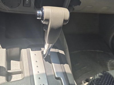 2015 Nissan Frontier 2WD Crew Cab SWB Auto Desert Runner