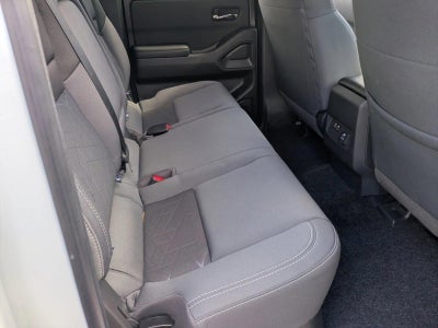 2025 Nissan Frontier Crew Cab 4x2 SV