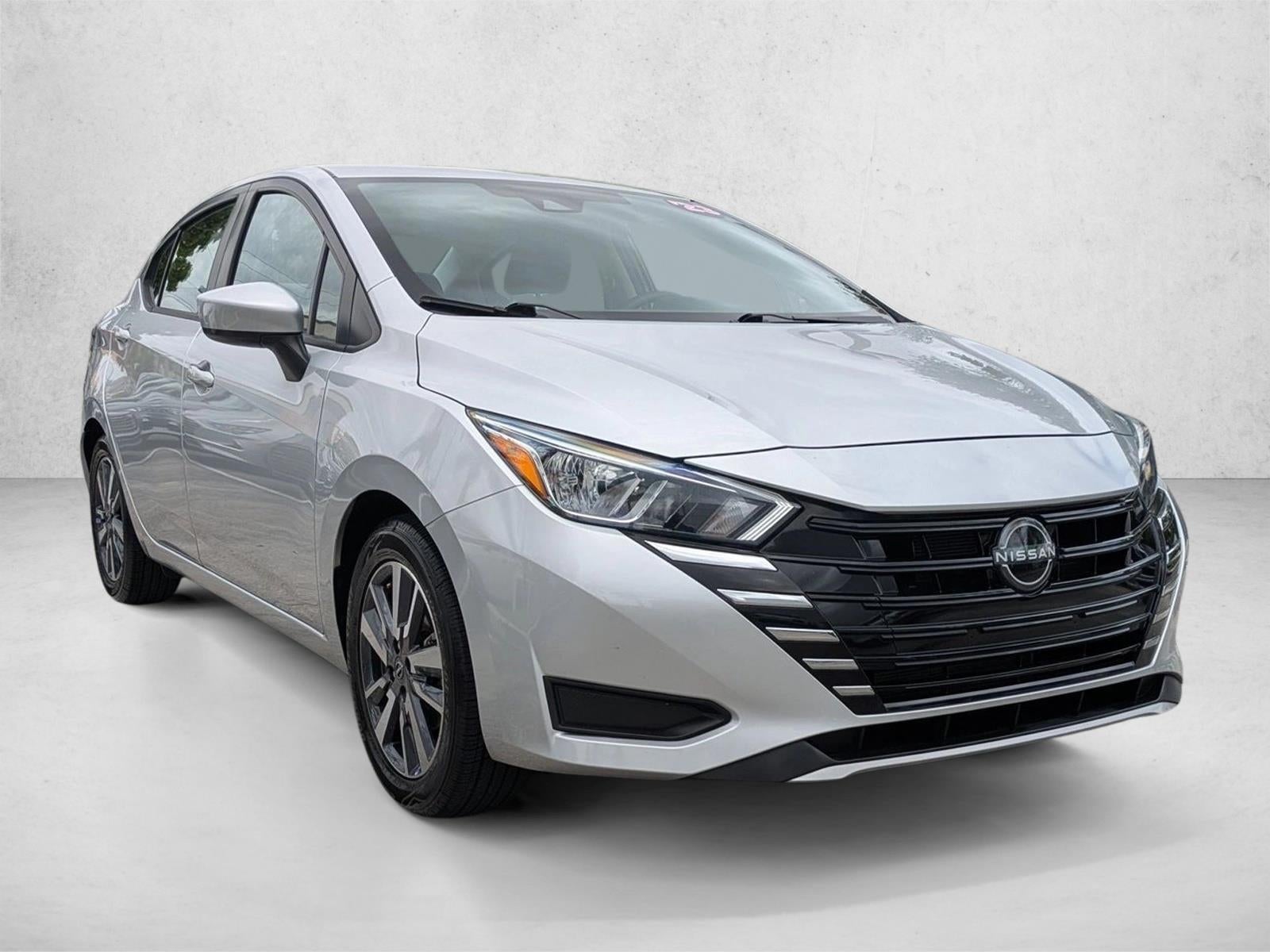 2023 Nissan Versa SV CVT