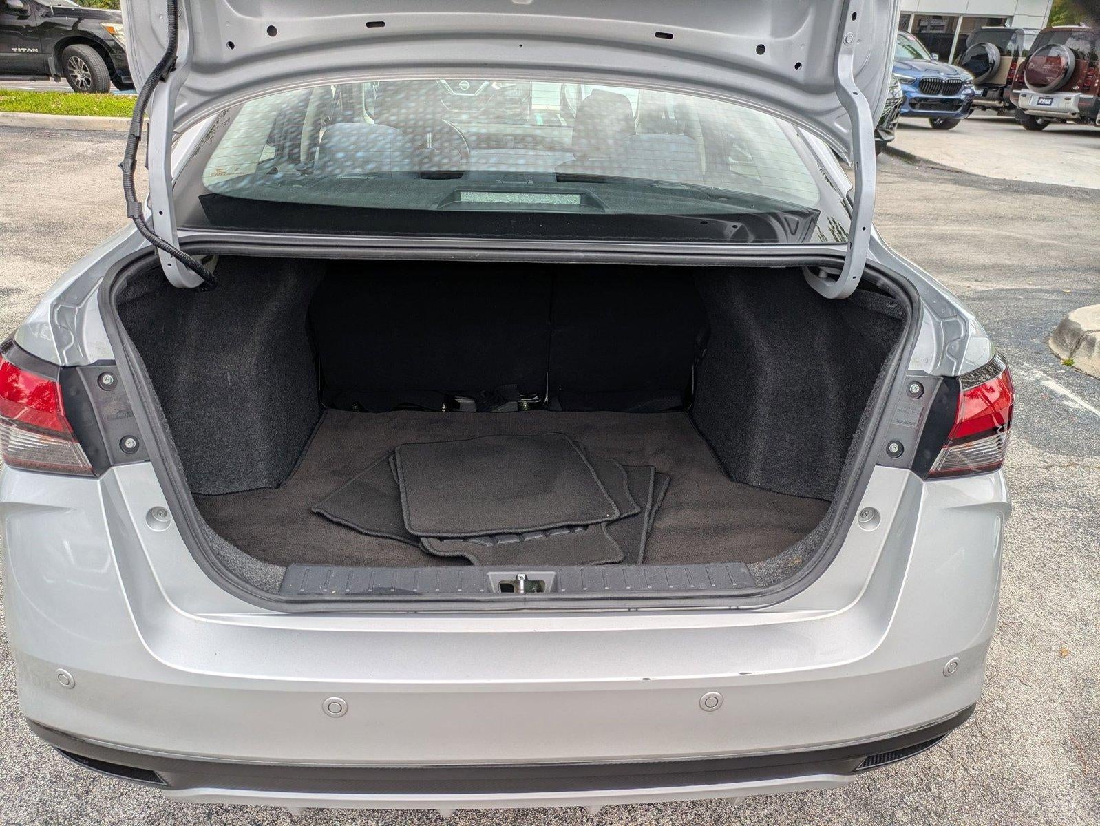 2023 Nissan Versa SV CVT