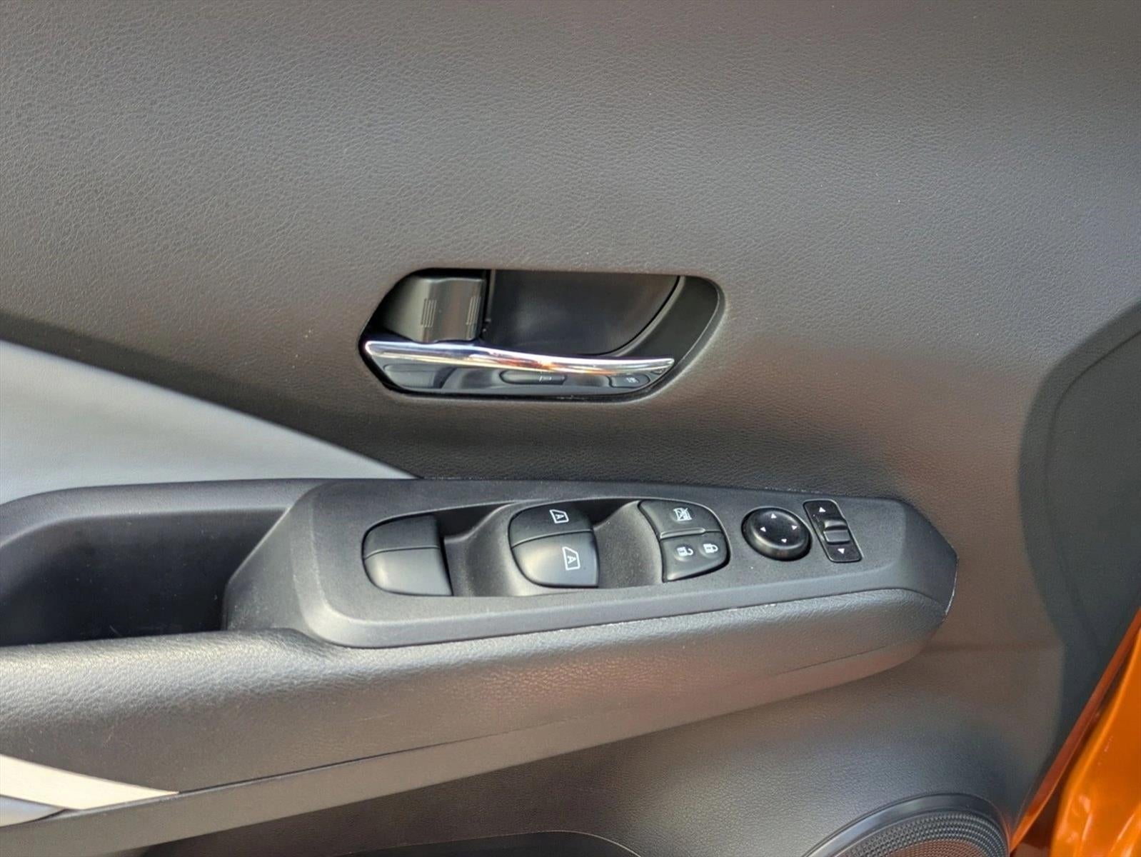 2023 Nissan Kicks SR FWD