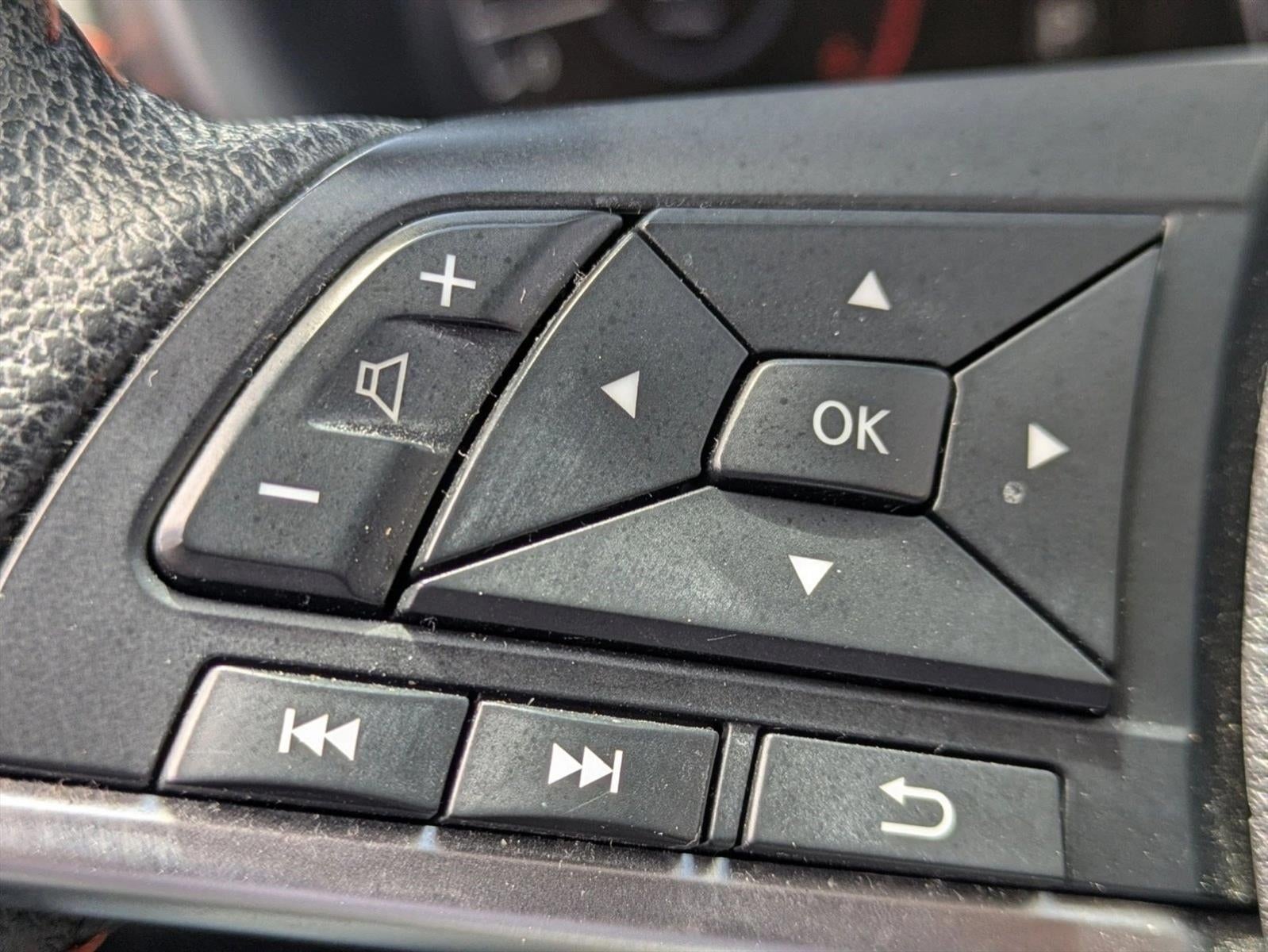 2023 Nissan Kicks SR FWD