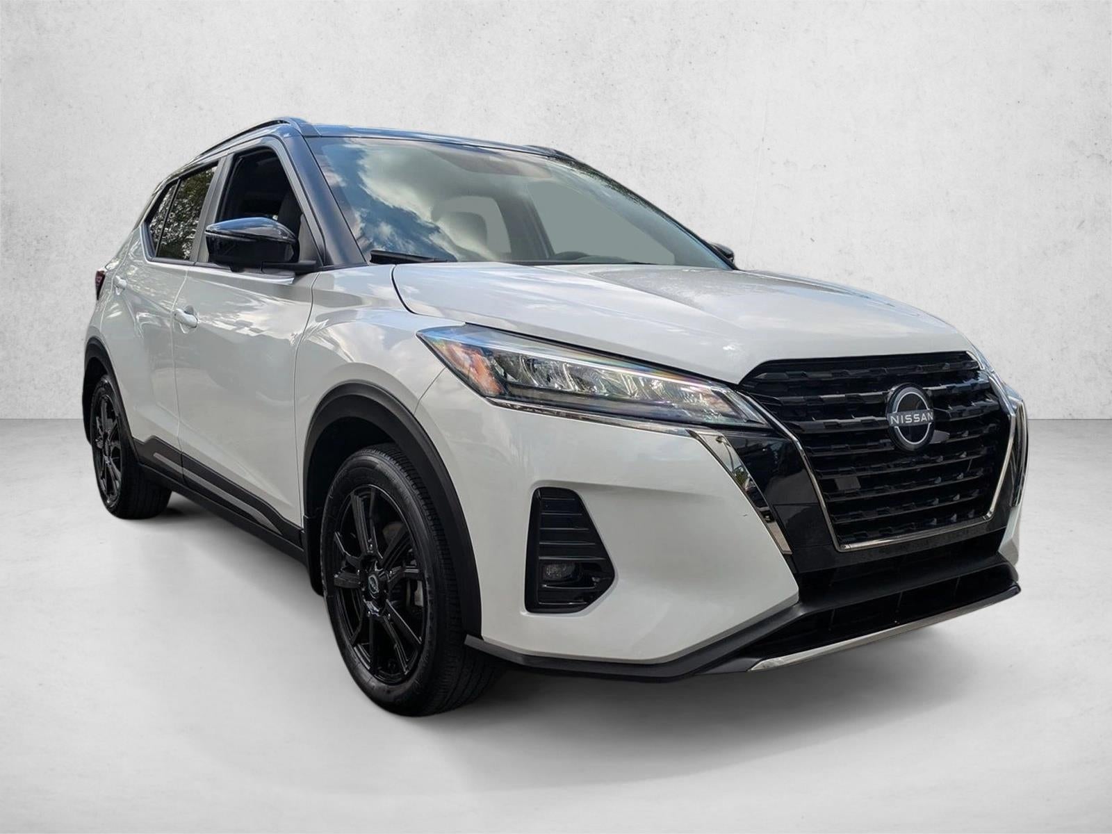 2023 Nissan Kicks SR FWD