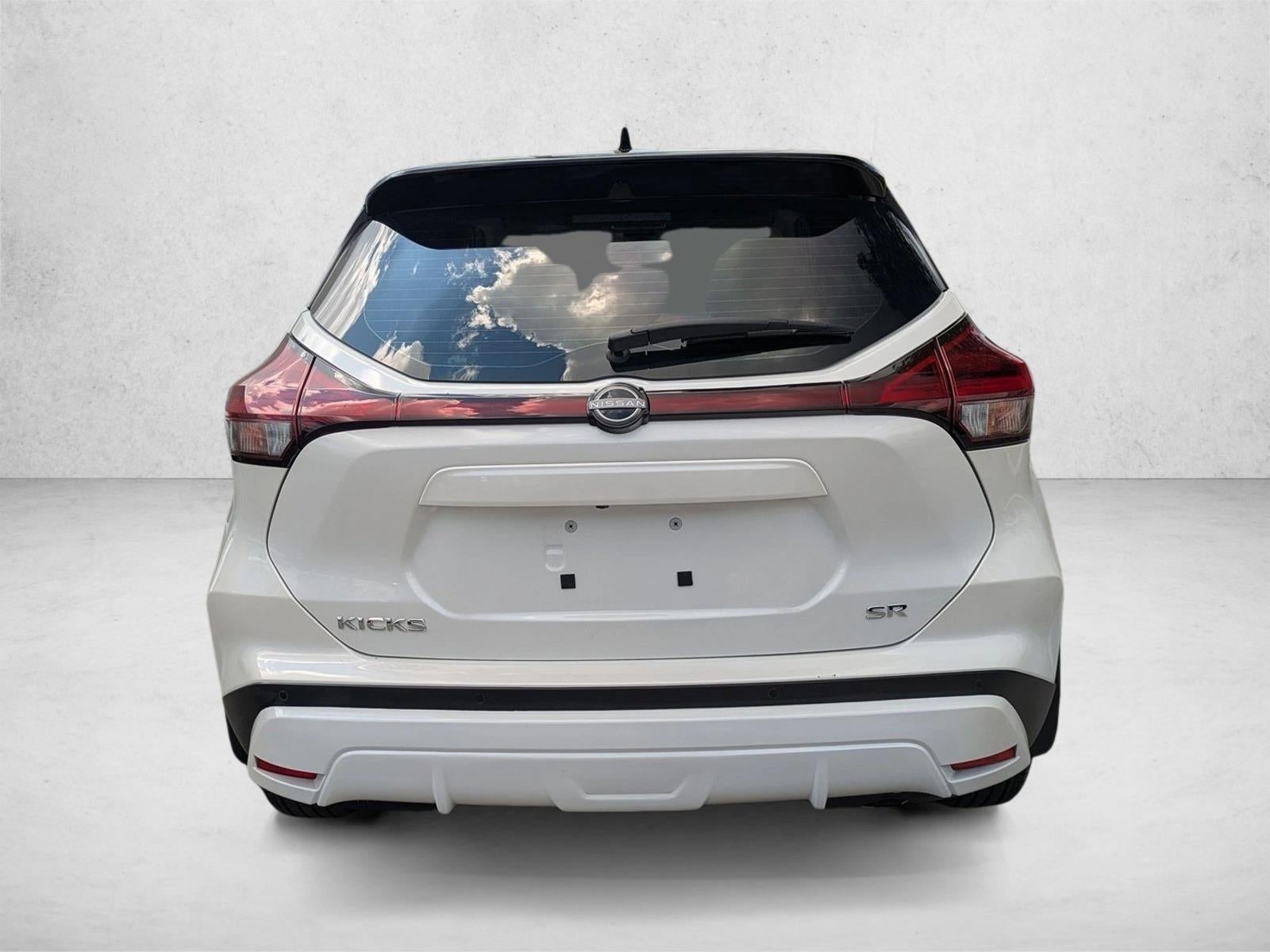 2023 Nissan Kicks SR FWD