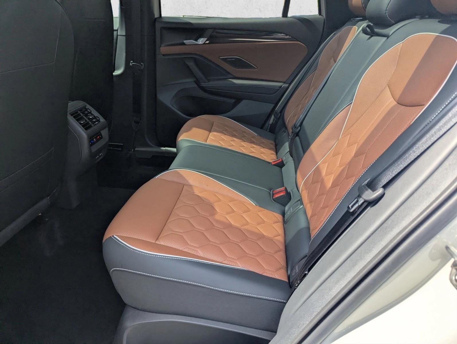2025 Volkswagen Tiguan 2.0T SEL R-Line 4MOTION
