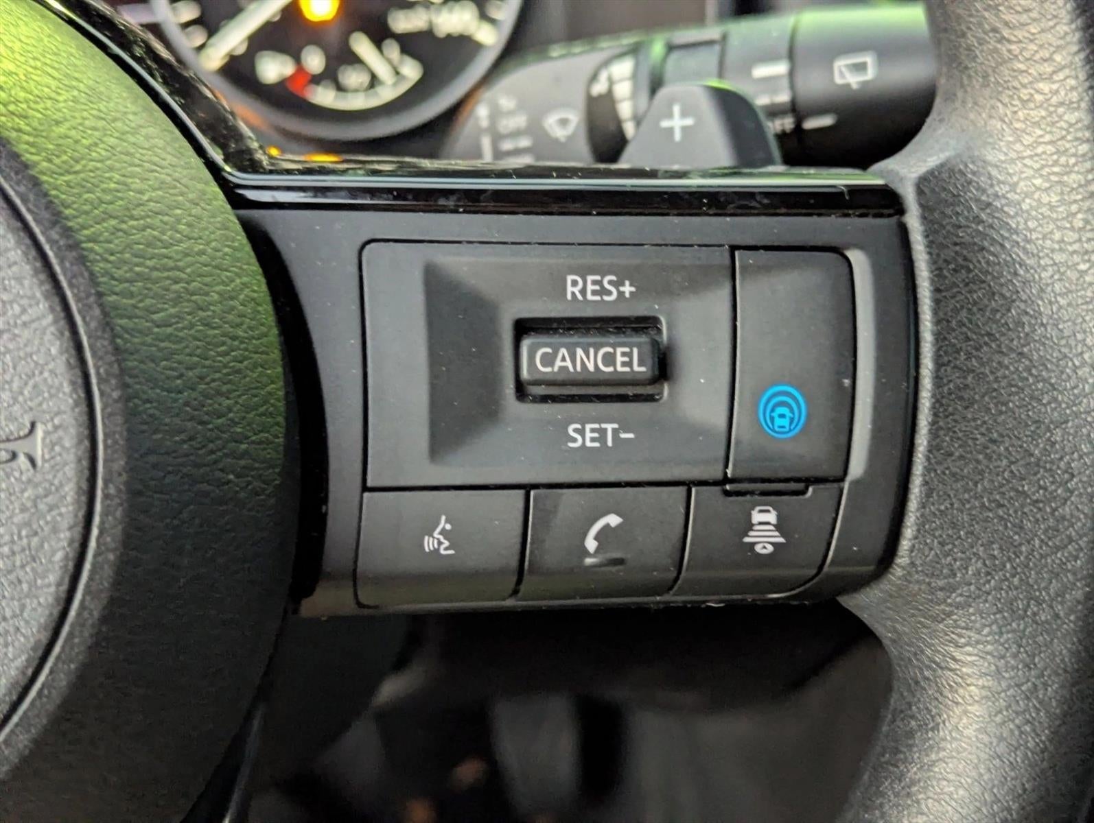 2023 Nissan Rogue FWD SV