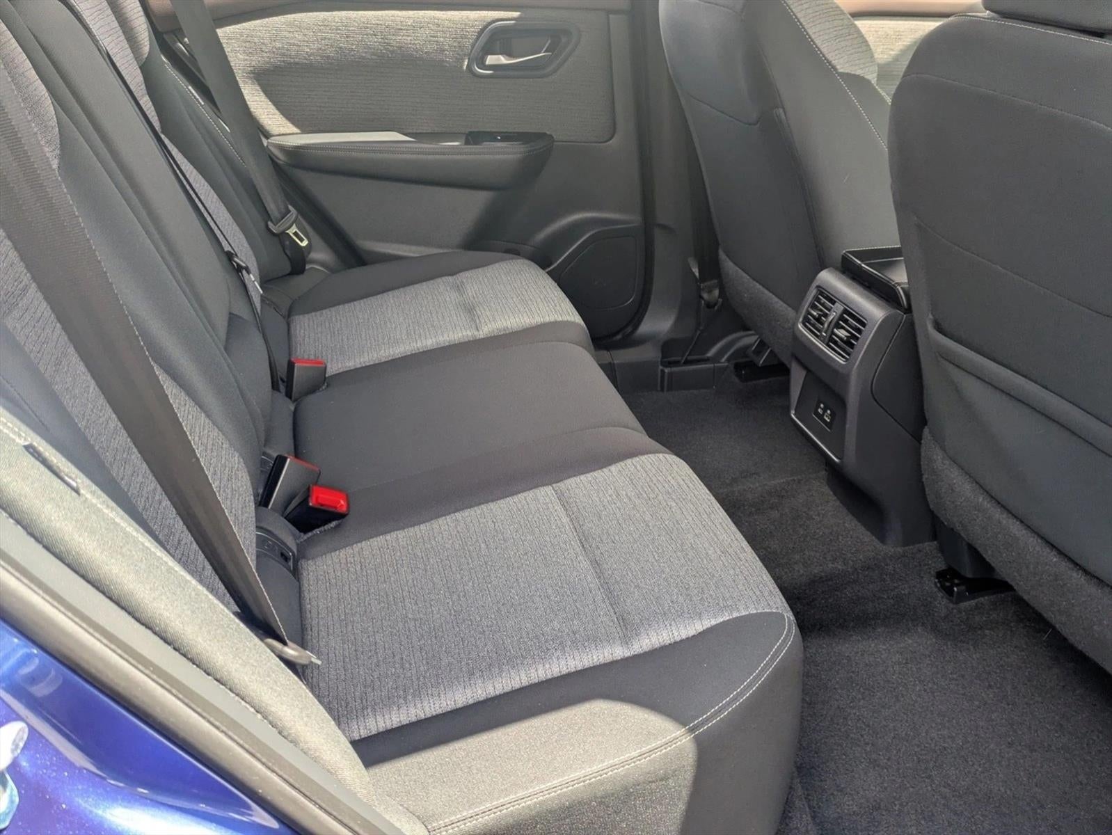 2023 Nissan Rogue FWD SV *Ltd Avail*