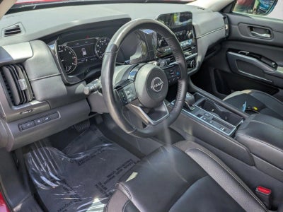 2024 Nissan Pathfinder SL 2WD