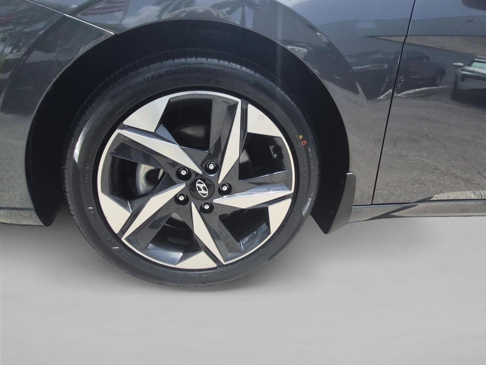 2023 Hyundai ELANTRA Limited IVT