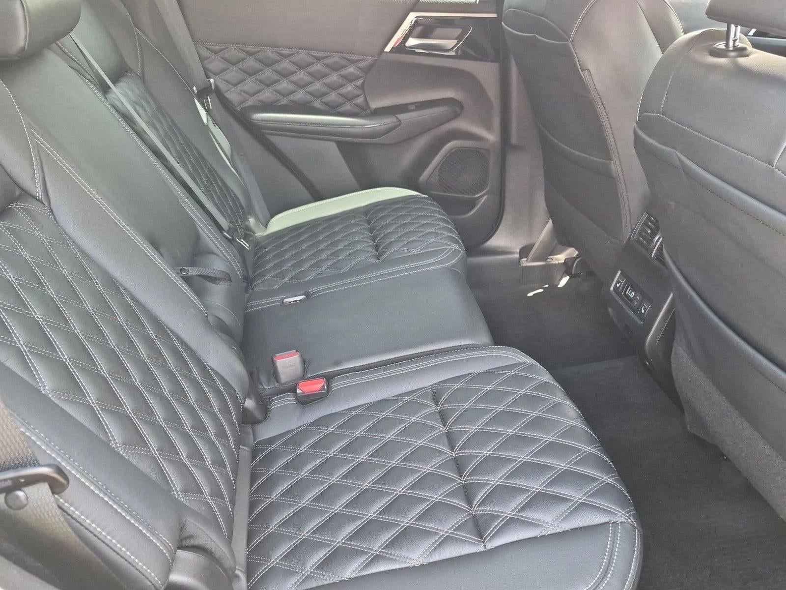 2023 Mitsubishi Outlander SEL FWD