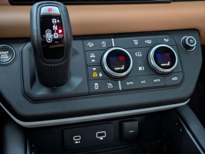 2024 Land Rover Defender 110 P400 X-Dynamic SE