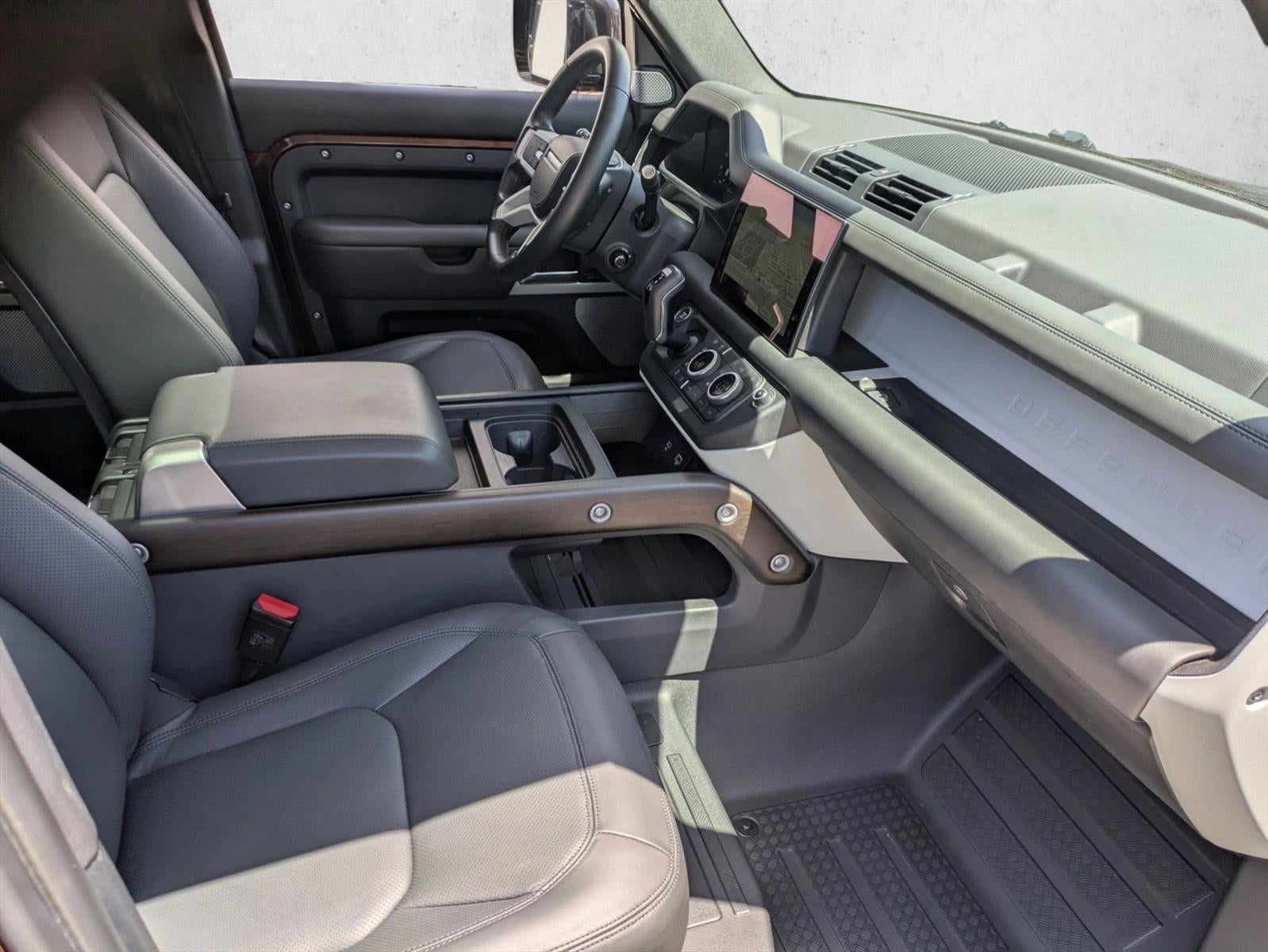 2023 Land Rover Defender 130 First Edition AWD