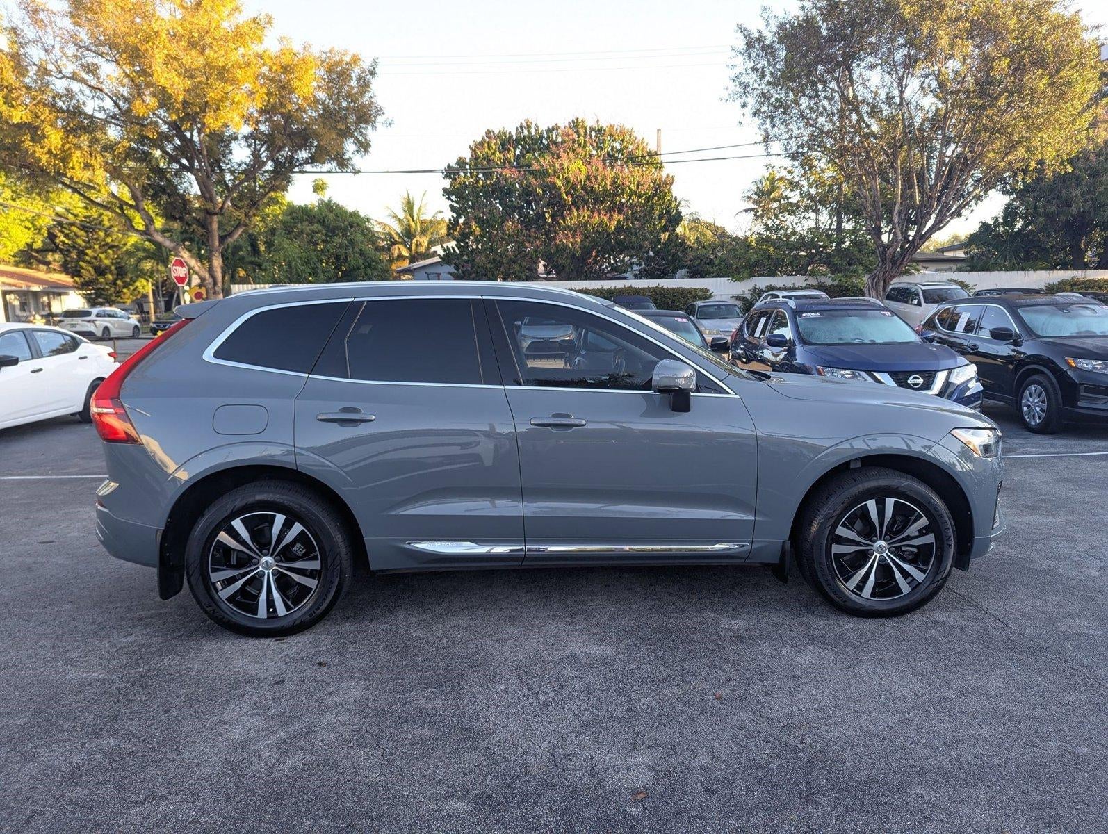 2022 Volvo XC60 Recharge Plug-In Hybrid T8 eAWD PHEV Inscription Expression