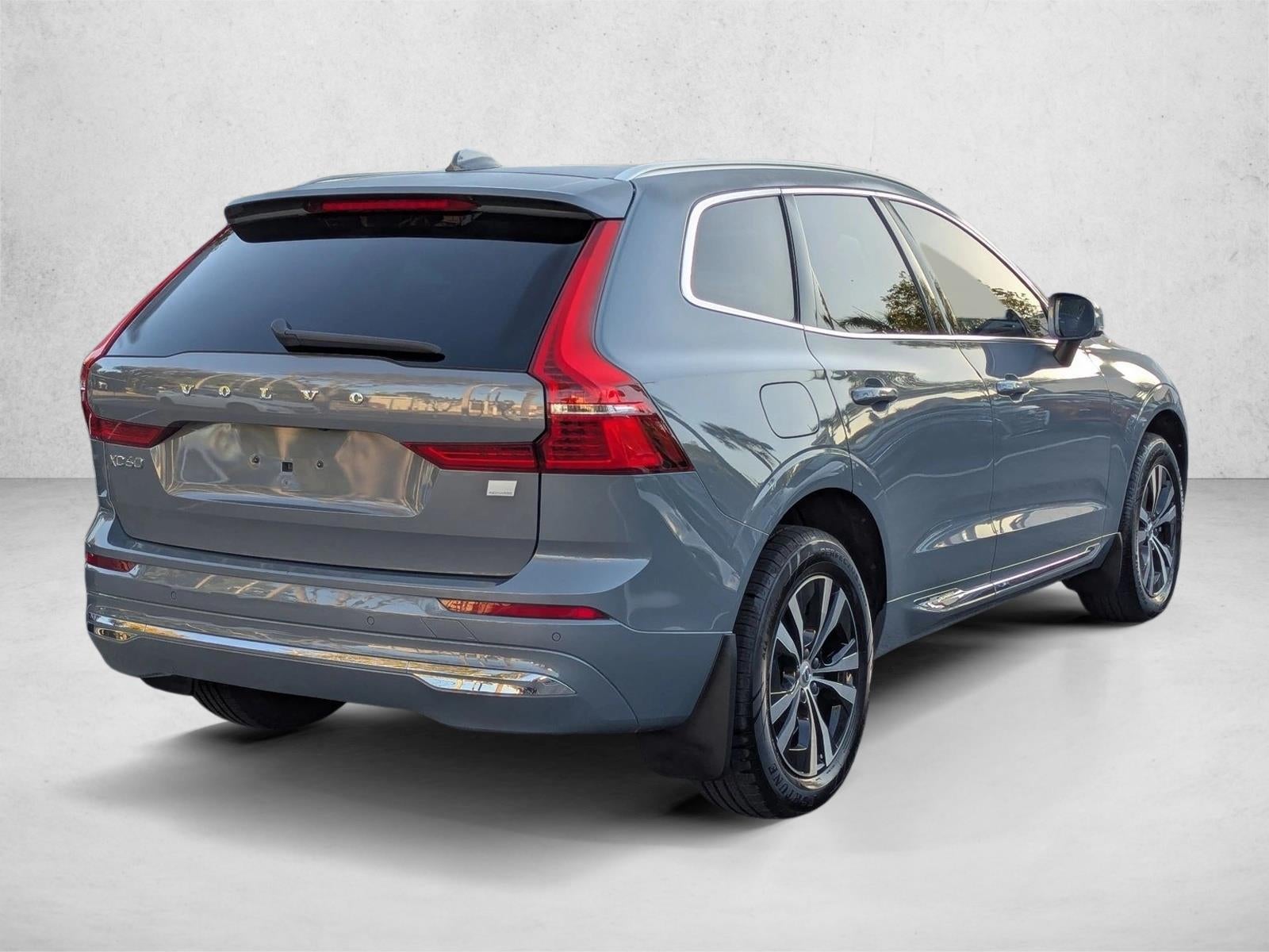 2022 Volvo XC60 Recharge Plug-In Hybrid T8 eAWD PHEV Inscription Expression