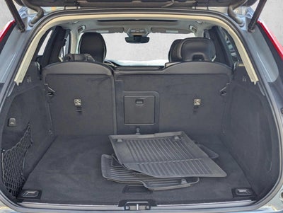 2022 Volvo XC60 Recharge Plug-In Hybrid T8 eAWD PHEV Inscription Expression