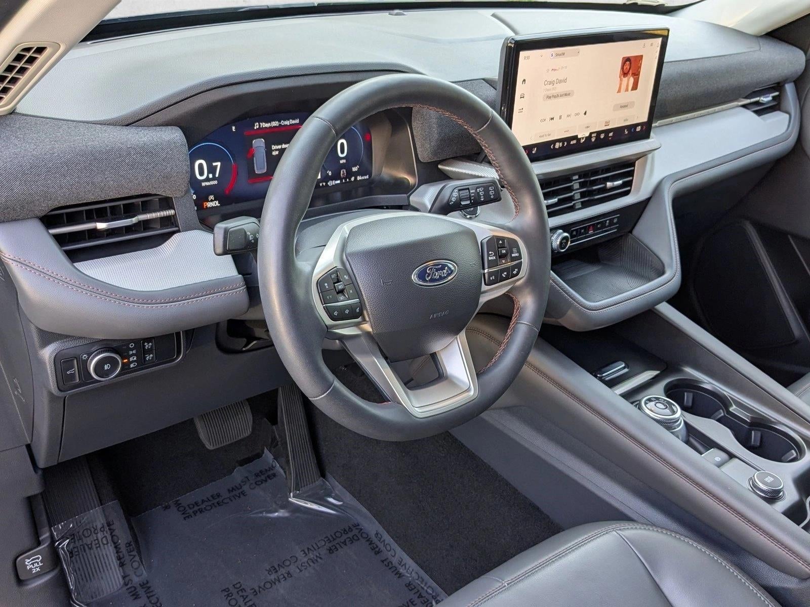 2025 Ford Explorer Active RWD