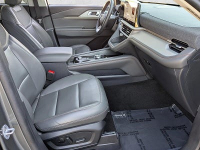 2025 Ford Explorer Active RWD