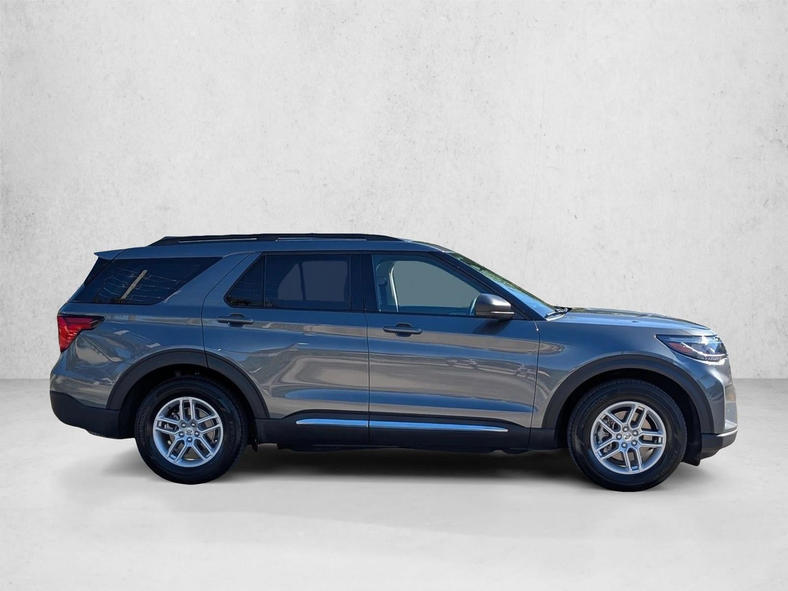 2025 Ford Explorer Active RWD