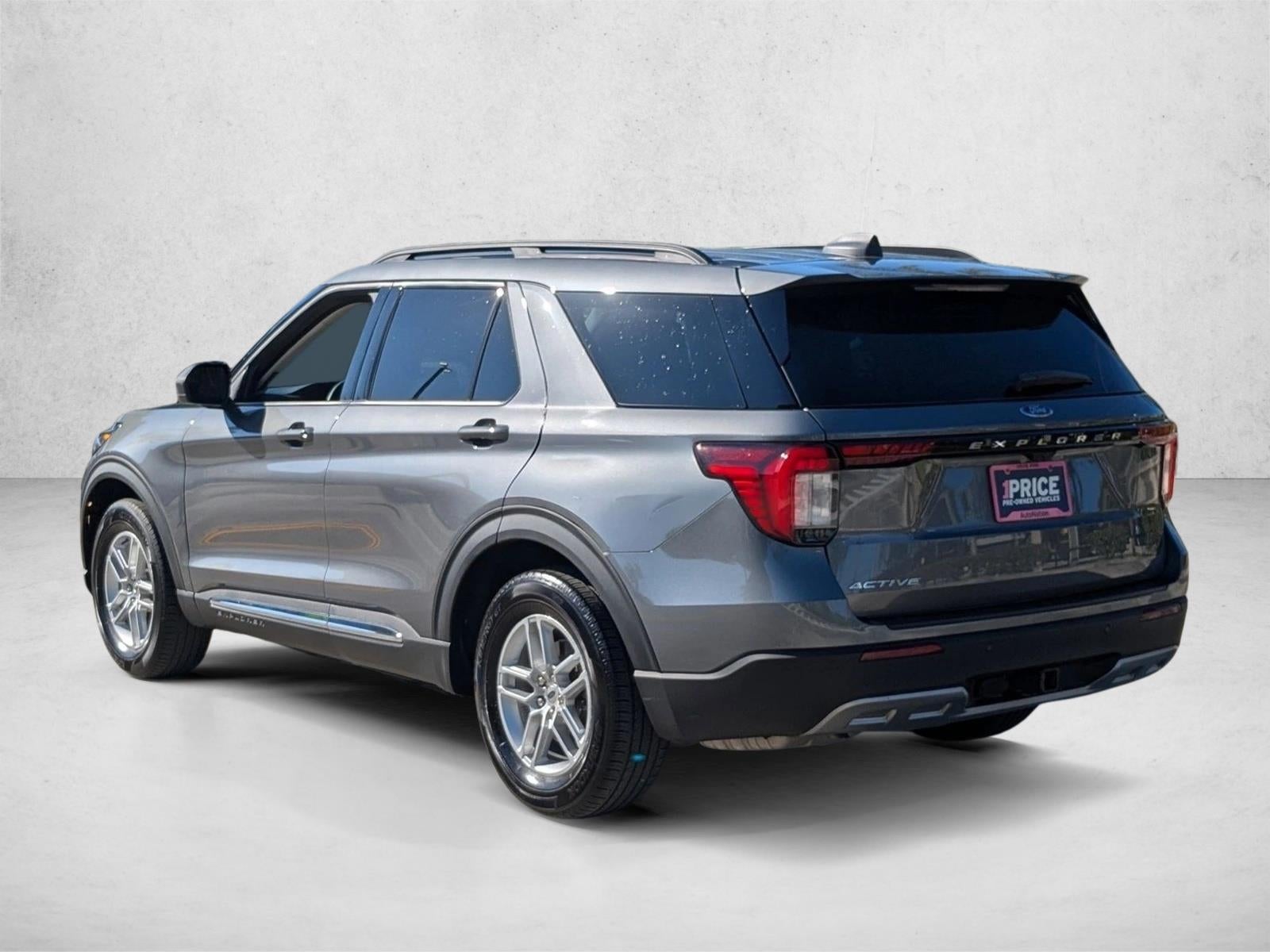 2025 Ford Explorer Active RWD
