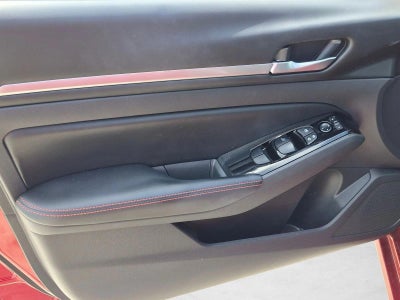 2024 Nissan Altima 2.5 SR Sedan