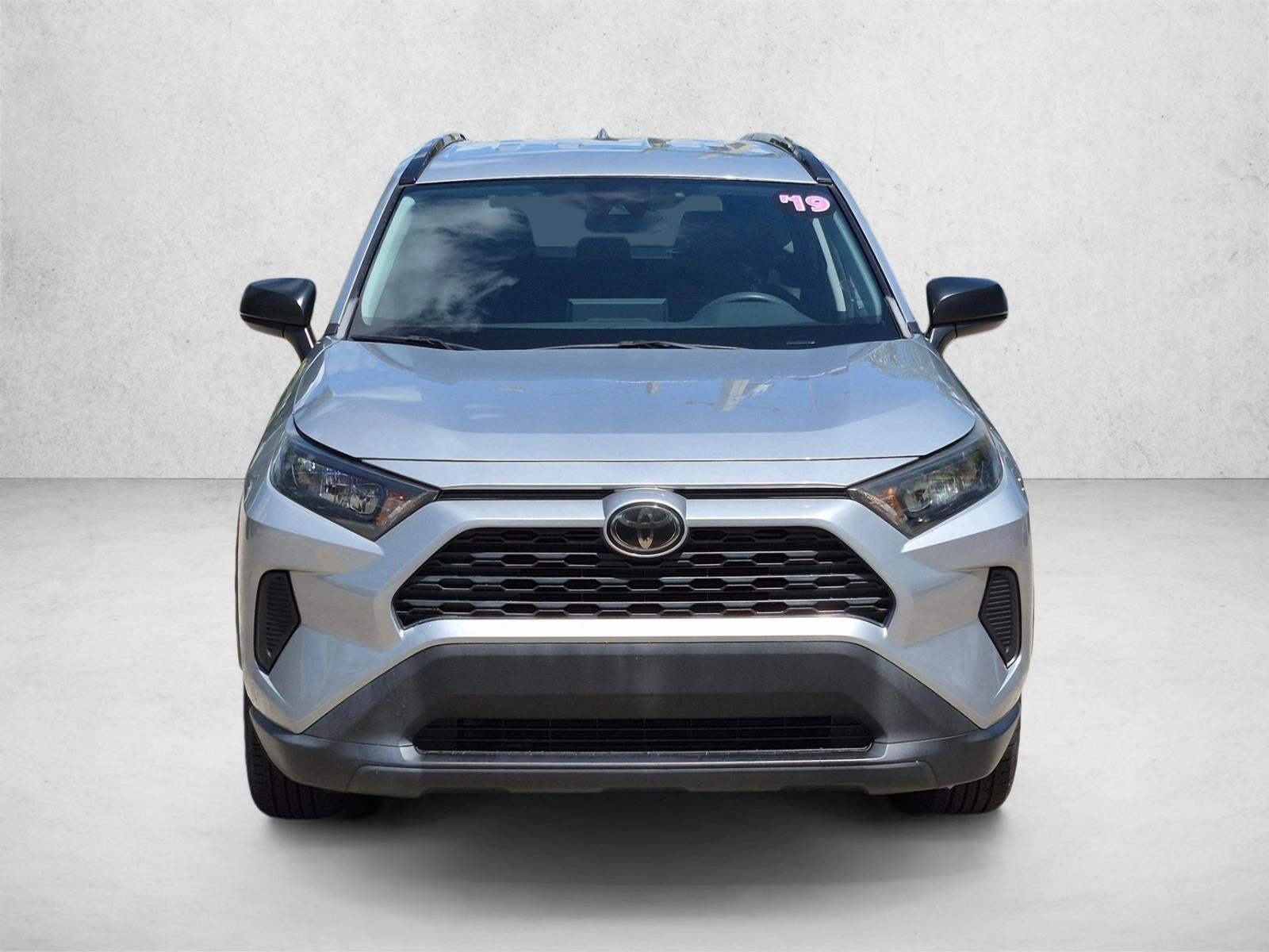 2019 Toyota RAV4 LE FWD (GS)