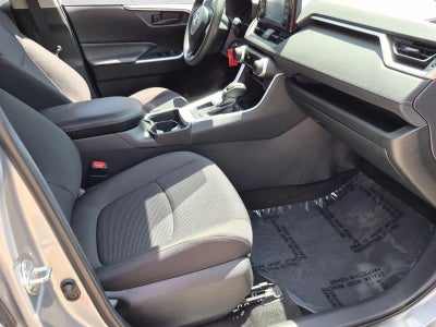 2019 Toyota RAV4 LE FWD (GS)