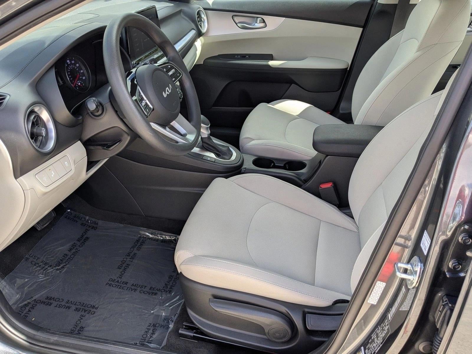 2023 Kia Forte LXS IVT