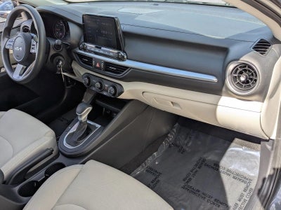 2023 Kia Forte LXS IVT