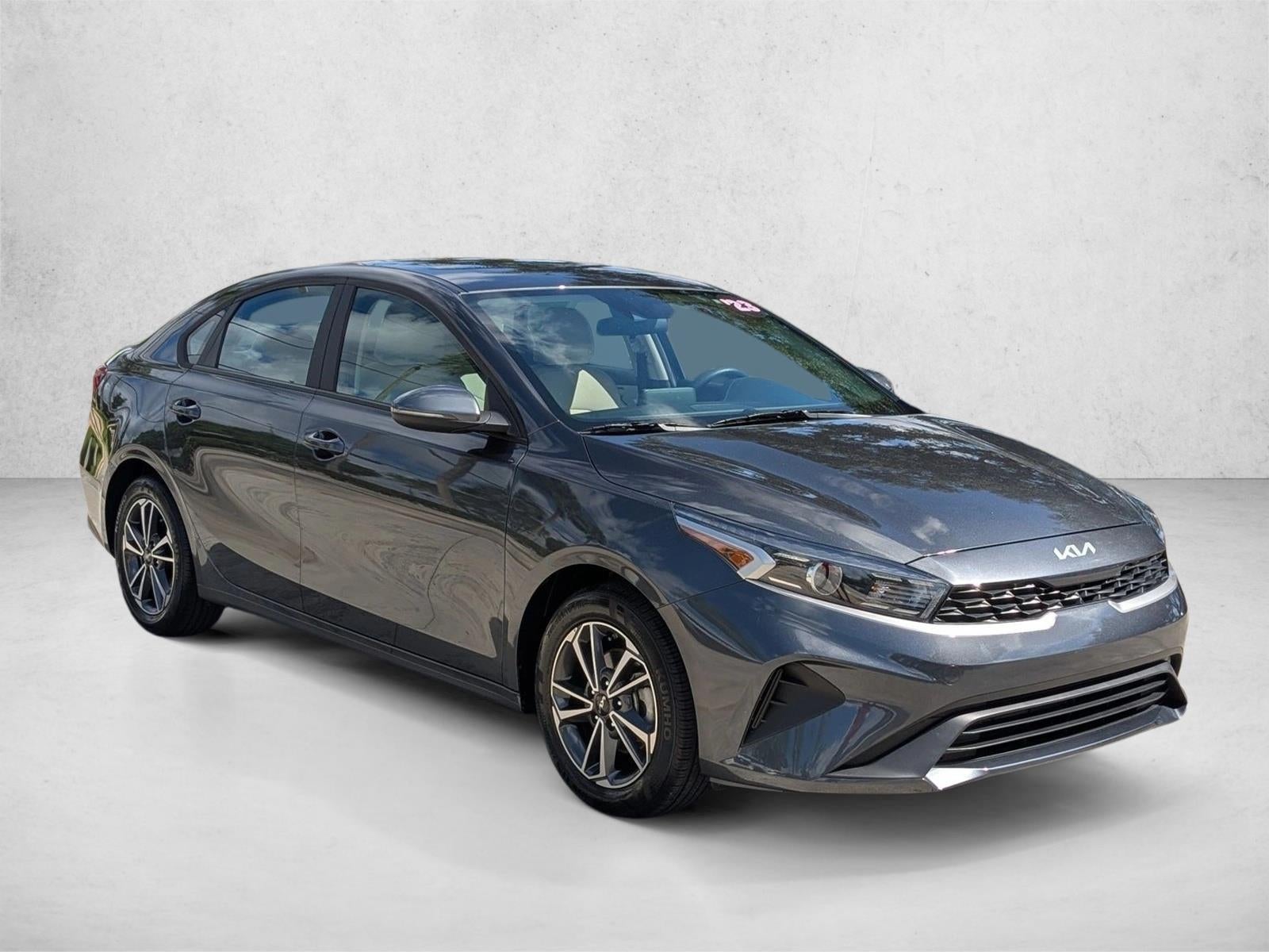 2023 Kia Forte LXS IVT