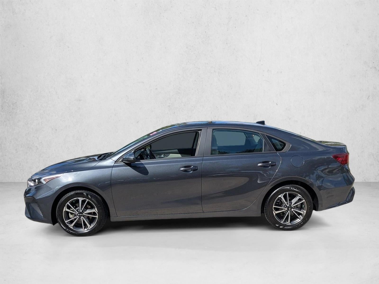 2023 Kia Forte LXS IVT