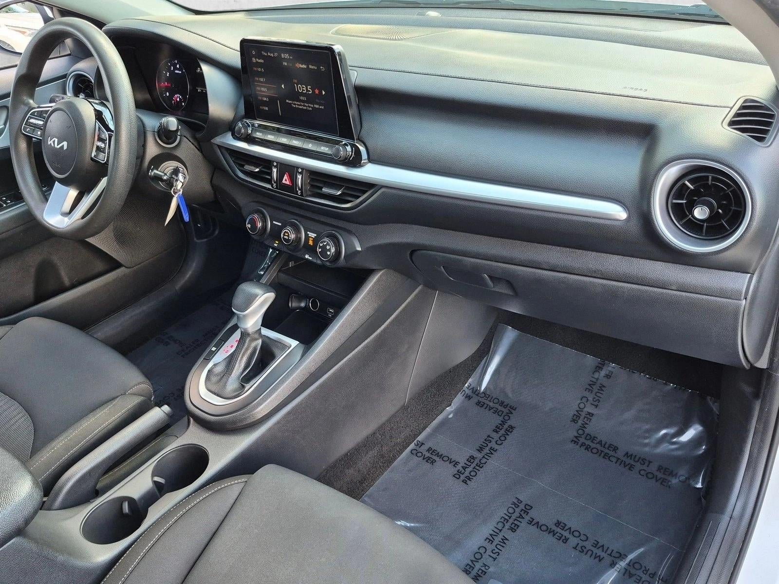 2023 Kia Forte LXS IVT